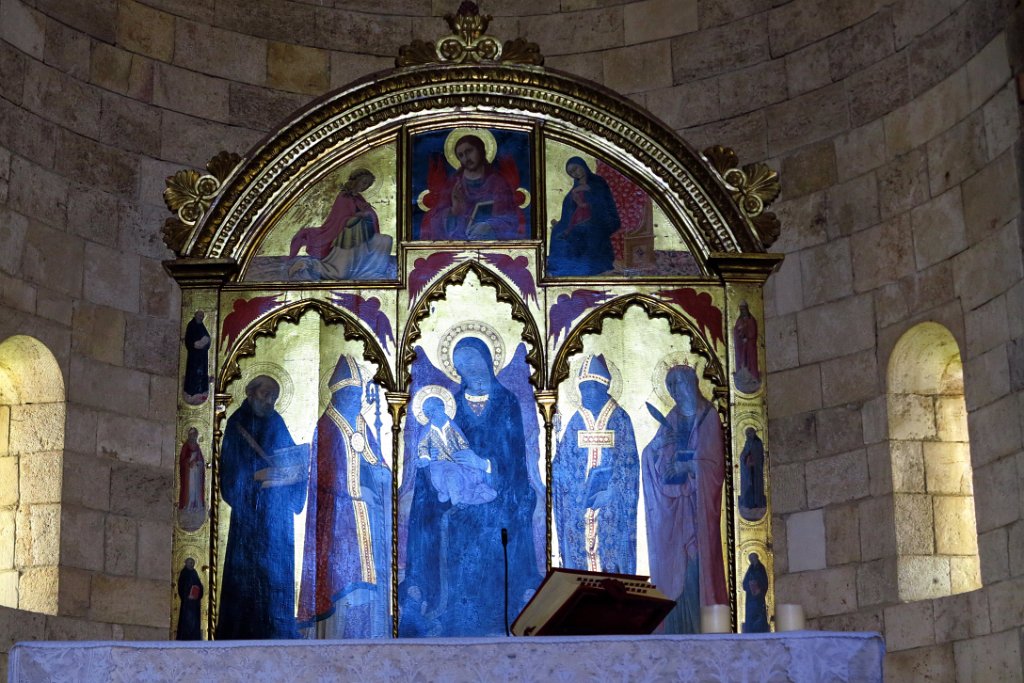 040 ABBADIA ISOLA.JPG